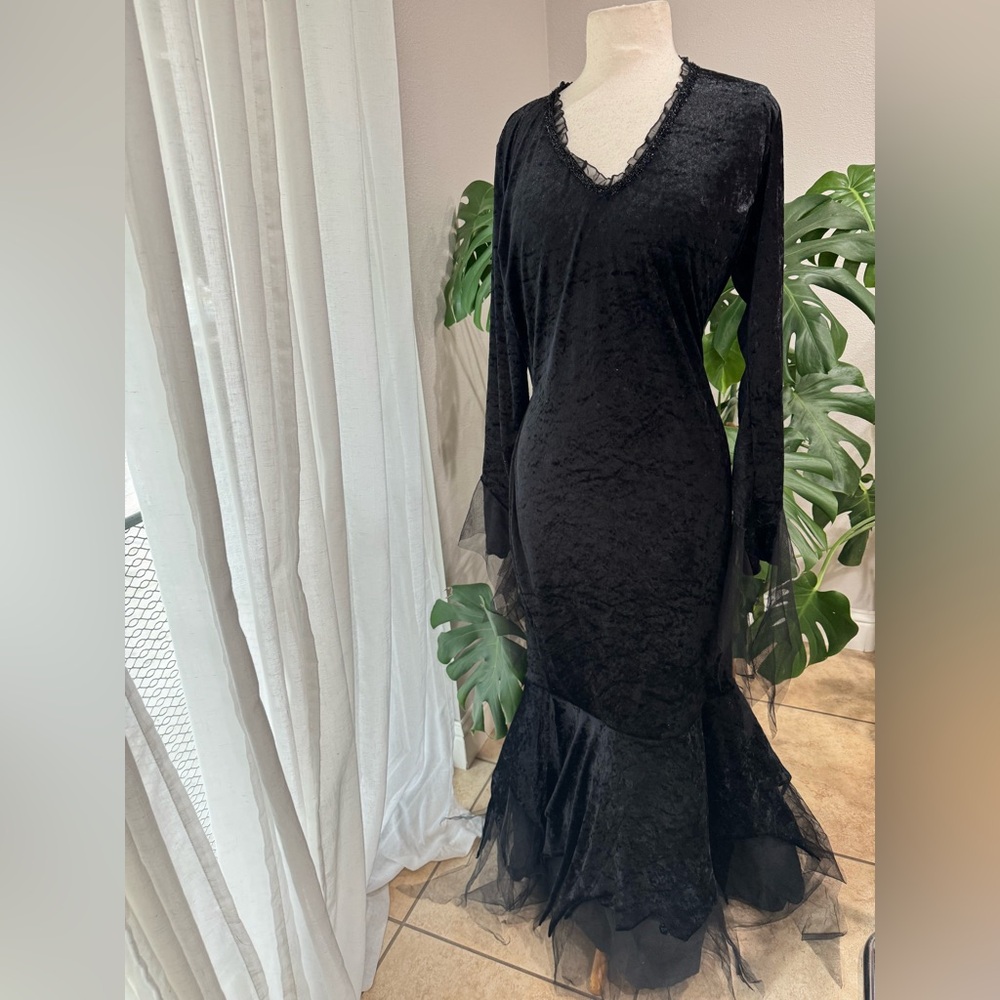 Rubie’s Addams Family Morticia Dress XL‎ – Black Velvet Mesh Mermaid